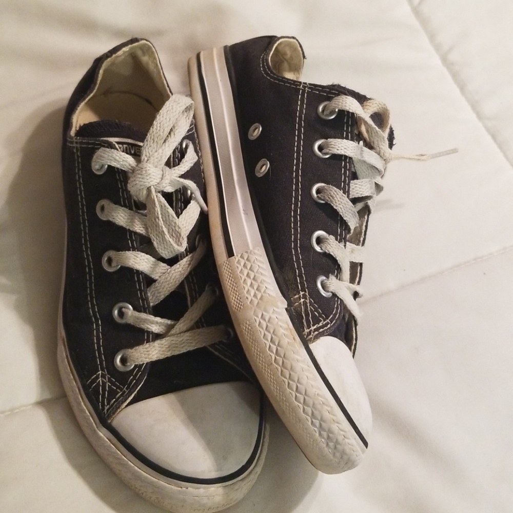 Black converse